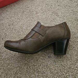 Bass Mystic Brown Heels
